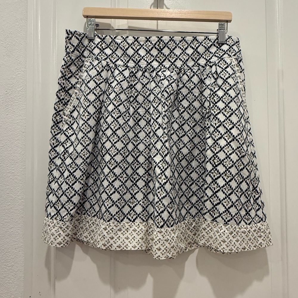 LOFT Black and White Patterned Mini Skirt